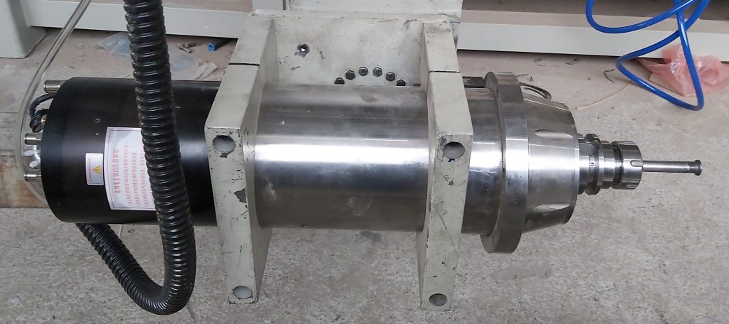 استپ موتور و اسپیندل موتور